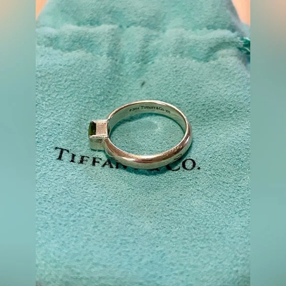 Tiffany & Co. Peridot Stacking Ring Size 5 - Picture 2 of 6